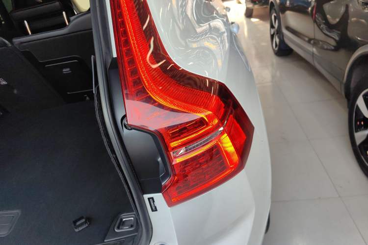 Used Volvo XC60 2021 T5 4x4 Smart Luxury Edition