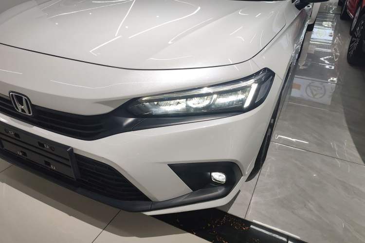 Used Honda Civic 2023 240TURBO CVT Dynamic Edition
