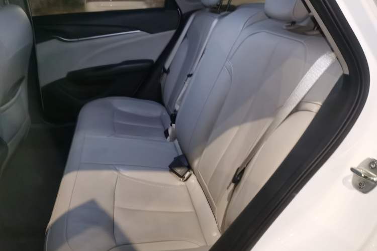 Used Buick GT 2019 15T Dual-Clutch Connected Elite Model China VI