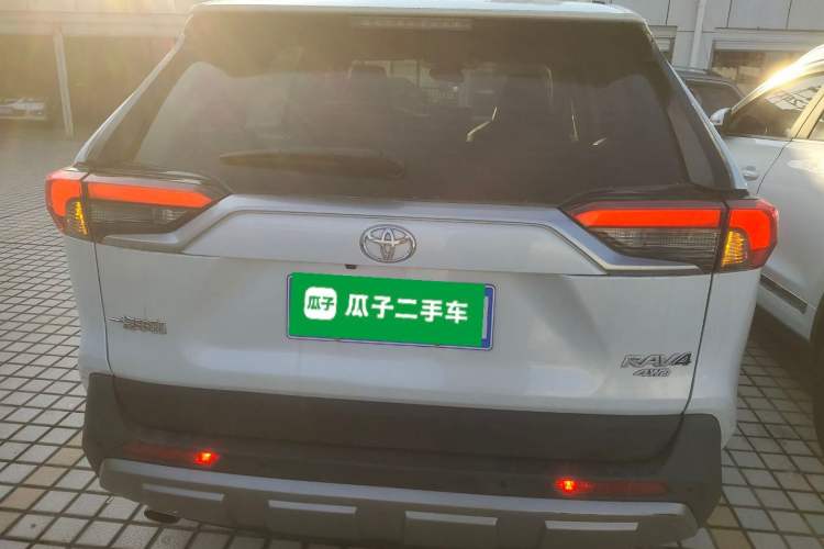 Used Toyota RAV4 2022 2.0L CVT Four-Wheel Drive Premium Edition