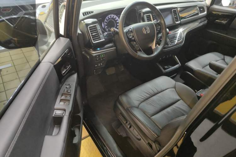 Used Honda Elysion 2019 2.0L Hybrid Luxury Edition