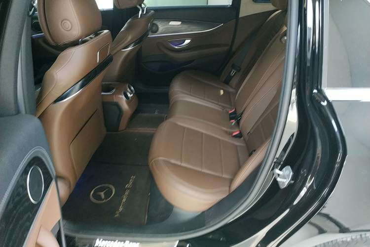 Used Mercedes-Benz E-Class 2019 E 200 L Sport 4MATIC
