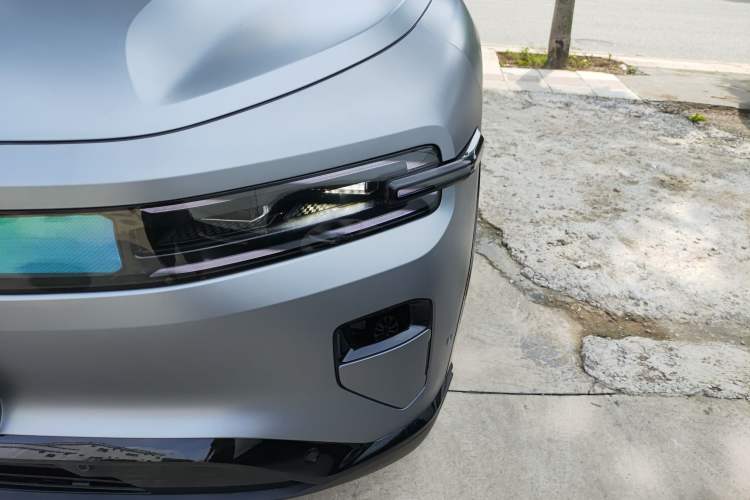 Used  E07 2025 All-Electric 4x4 90kWh Ultra High-Performance Edition