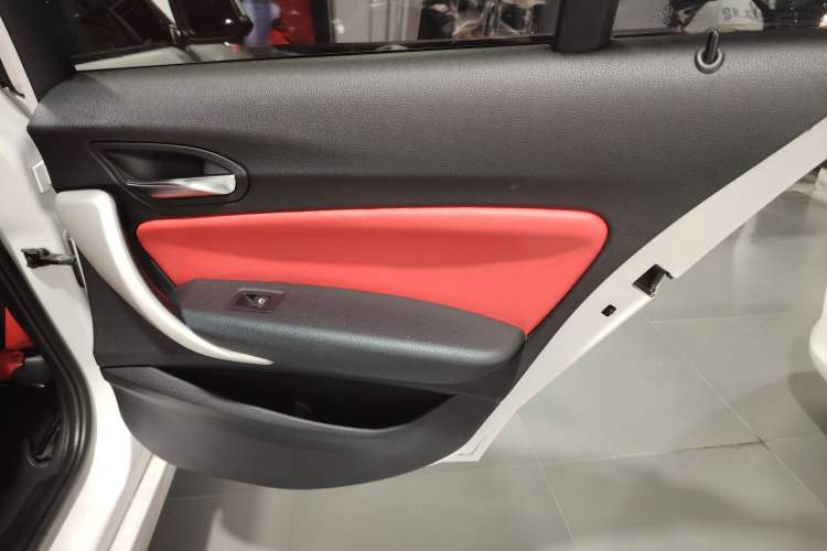 Used BMW 1 Series 2018 118i Leading Model
