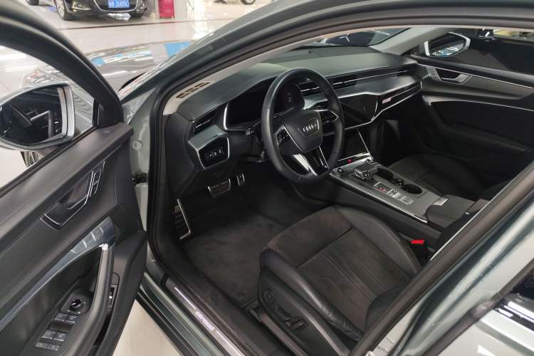 Used Audi A6 2021 allroad quattro Explorer 55 TFSI Prestige Off-Road Model
