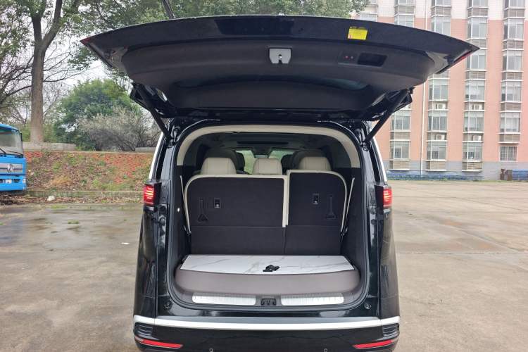 Used Denza D9 2024 DM-i 980 Four-Wheel Drive Prestige Model