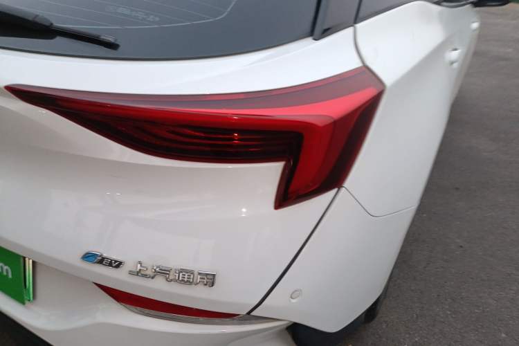 Used Buick Velite 6 2019 Connected Fashion Model