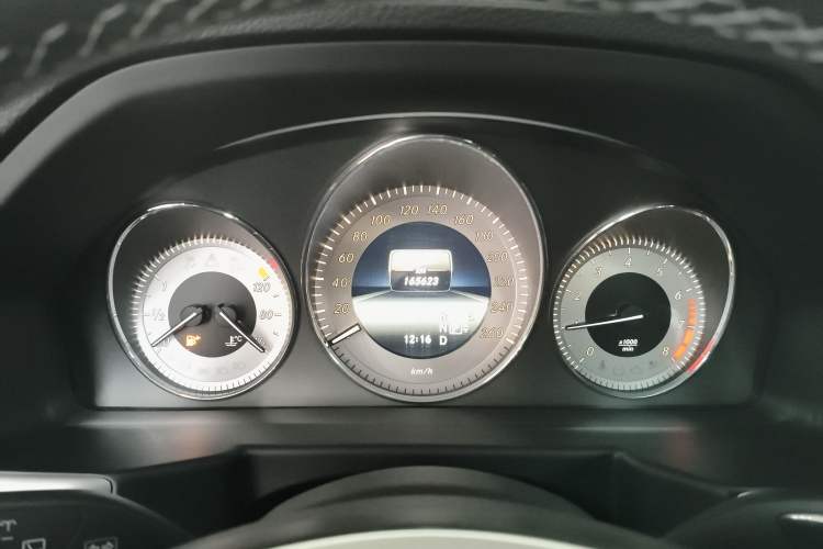 Used Mercedes-Benz GLK-Class 2013 GLK 300 4MATIC Dynamic Sunroof Model