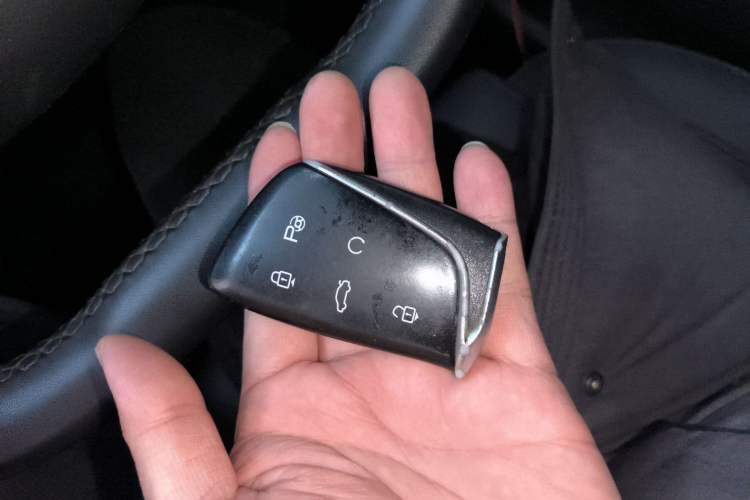 Used Dongfeng Aeolus Huge 2022 Mach Power 1.5T DareDrive Edition · Smart