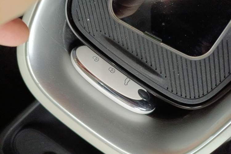 Used Dongfeng NAMMI 01 2024 Co-Creation Edition – Co-Creation WE Version
