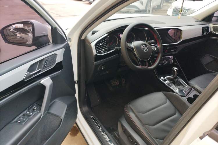 Used Volkswagen Tayron 2019 330TSI Two-Wheel-Drive Luxury Version China V Emission Standard
