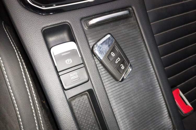 Used Volkswagen Magotan 2020 330TSI DSG Leading Model
