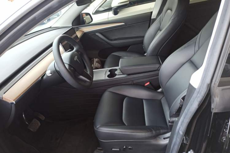 Used Tesla Model Y 2022 Rear-Wheel-Drive Version