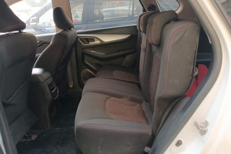 Used Baojun 560 2015 1.8L Manual Comfort Model
