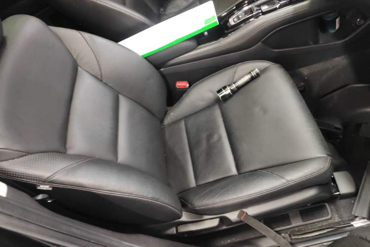 Used Honda Vezel 2015 1.8L CVT Four-Wheel Drive Flagship Model