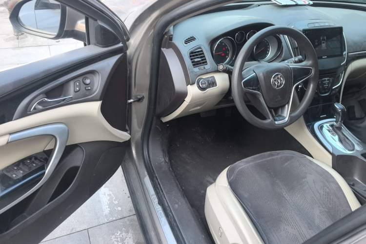 Used Buick Regal 2015 2.0L Leading Fashion Edition
