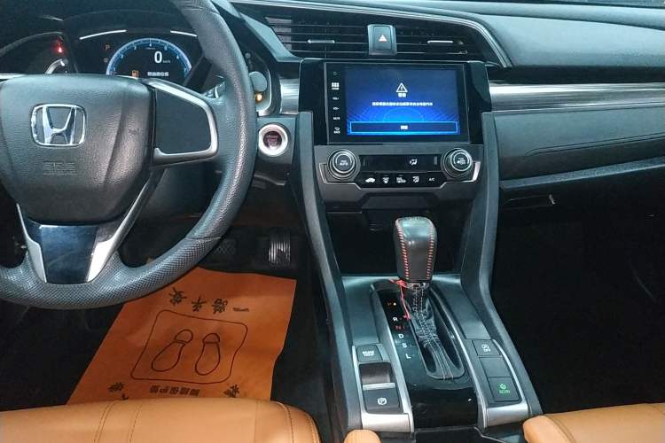 Used Honda Civic 2021 HATCHBACK 220TURBO CVT New Trendsetter
