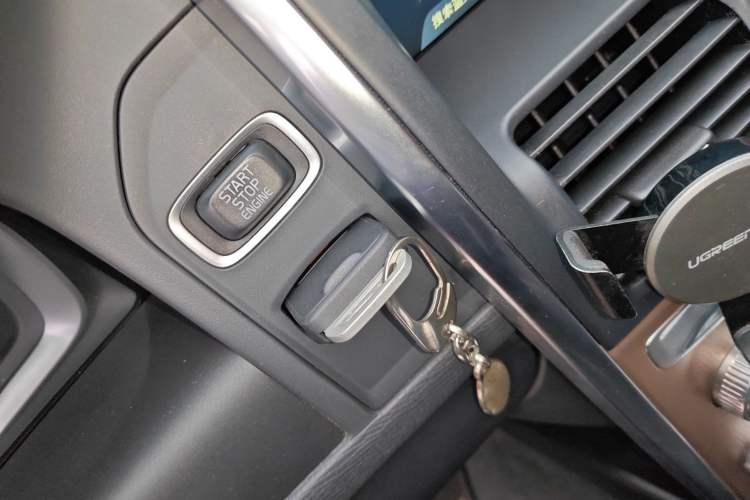 Used Volvo XC60 2017 T5 Smart Upgrade Edition