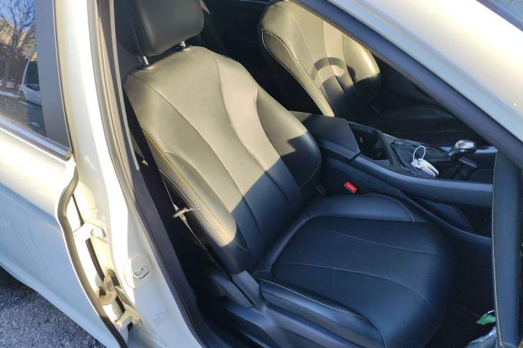 Used Roewe i5 2021 Revised Version 1.5L CVT Diamond Edition
