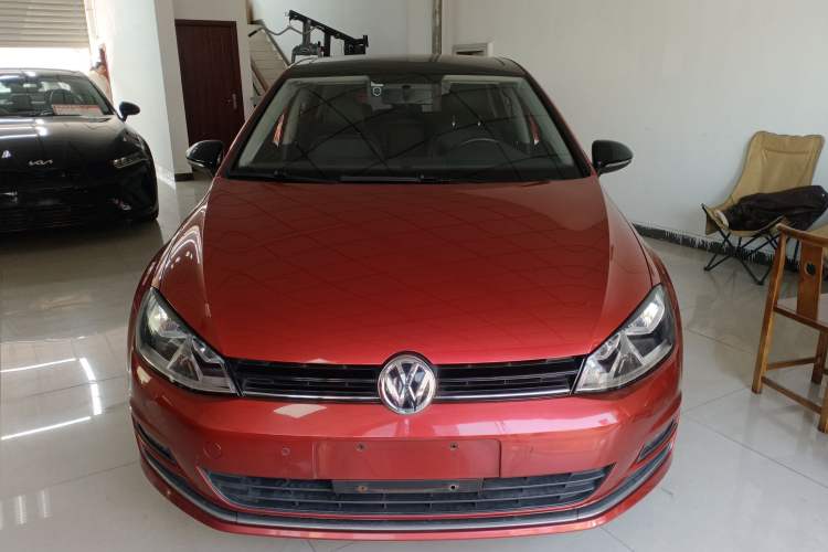 Used Volkswagen Golf 2017 1.6L Automatic Comfort Million-Vehicle Anniversary Edition
