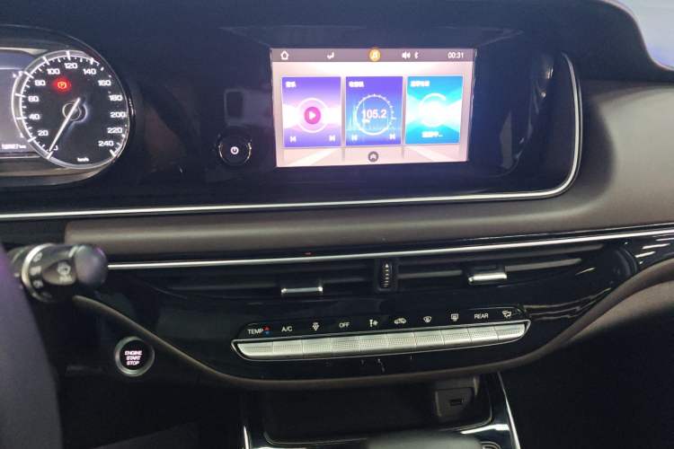 Used GAC Trumpchi M6 2019 270T DCT Luxury Edition (7-seater) China VI