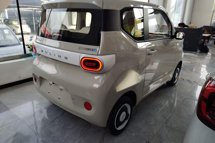 Used Wuling Hongguang MINIEV 2024 3rd Generation 215km Youth Edition
