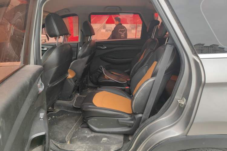 Used Wuling Hongguang S3 2018 1.5T Manual Comfort Model China V Standard