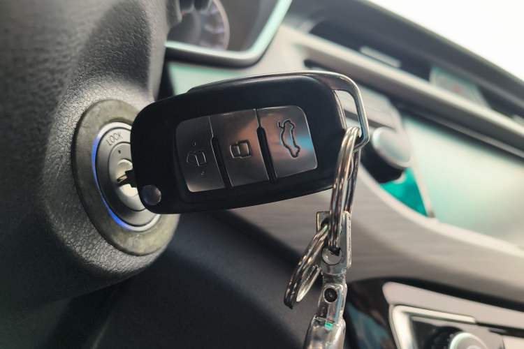 Used Geely Auto Vision X3 2017 1.5L Manual Elite Model
