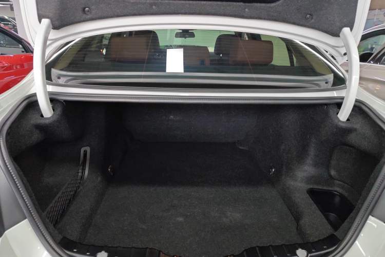 Used BMW 5 Series 2017 525Li Leading Model
