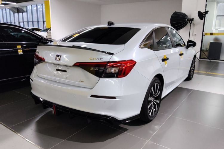 Used Honda Civic 2023 2.0L eHEV Pioneer Edition
