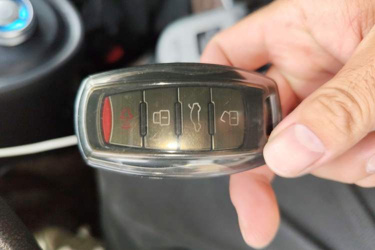 Used ORA Black Cat 2021 301 km Basic Version
