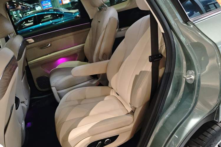 Used Hima AITO M7 2022 1.5T Four-Wheel Drive Flagship Edition
