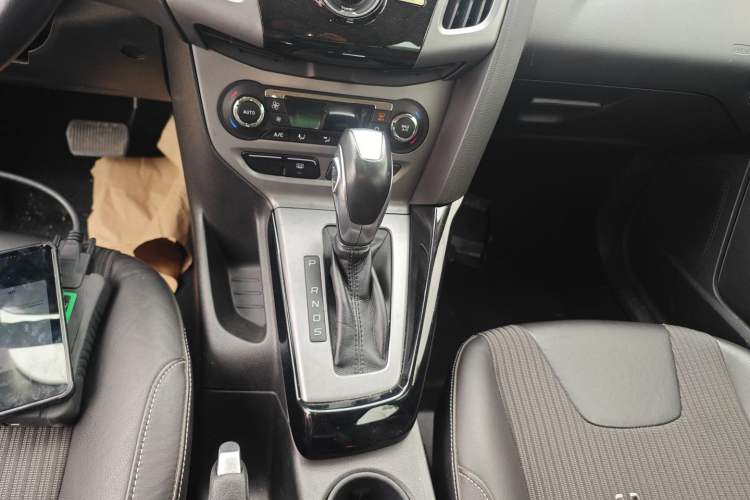 Used Ford Focus 2012 Hatchback 1.6L Automatic Fashion Edition
