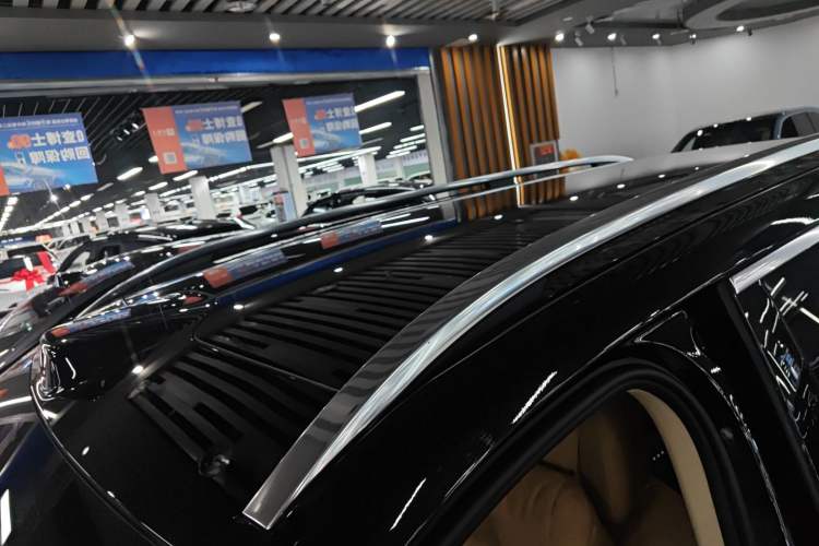 Used Hima AITO M9 2025 Extended-Range Ultra Version 52 kWh 6-Seater
