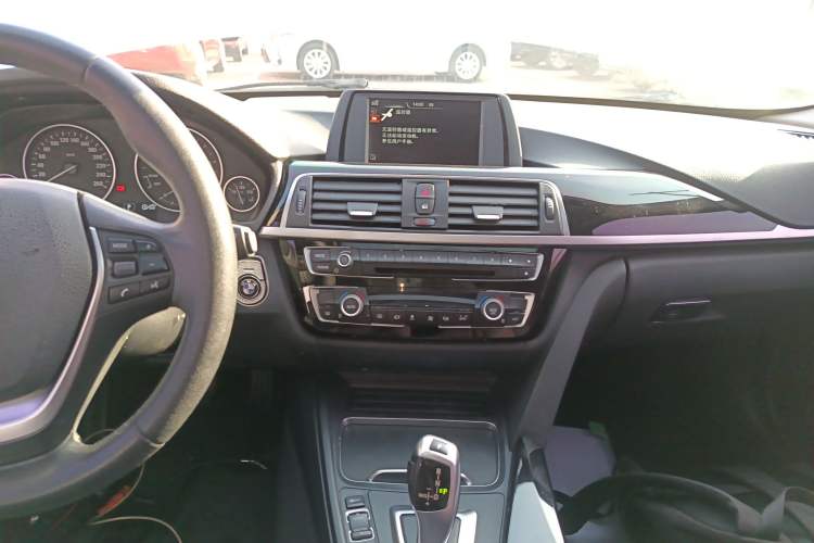 Used BMW 3 Series 2017 320Li Fashion Model
