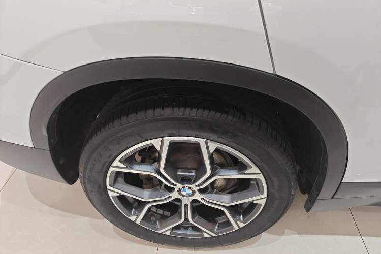 Used BMW X1 2021 Restyled sDrive25Li Leading Edition
