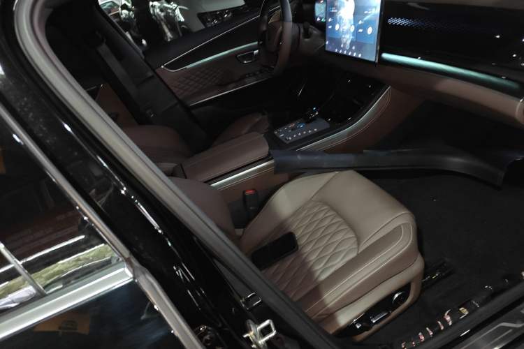 Used BYD Han 2023 DM-i Champion Edition 121KM Prestige Model