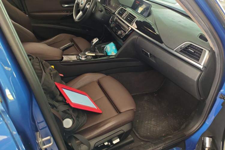 Used BMW 3 Series 2018 320Li Leading Model M Sport Package
