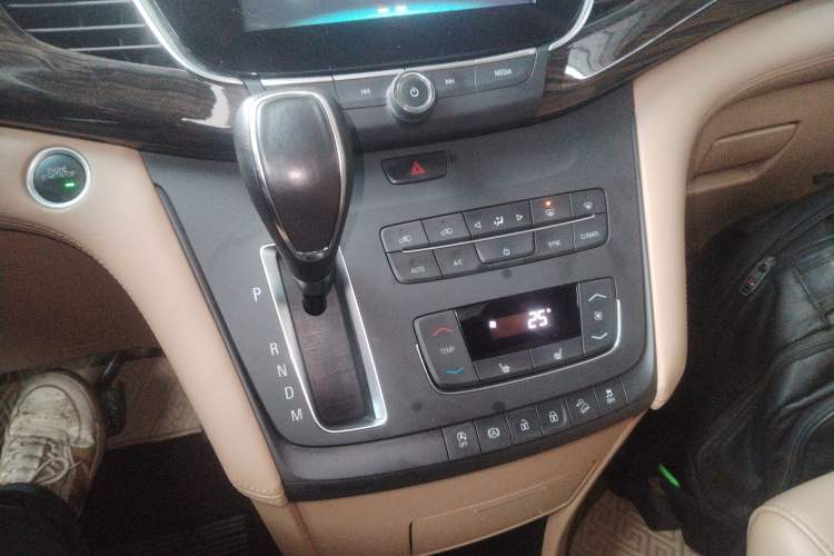 Used Buick GL8 2017 ES 28T Premium Version China V Standard