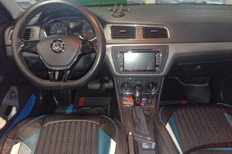 Used Volkswagen Lavida 2015 1.6L Automatic Comfort Edition