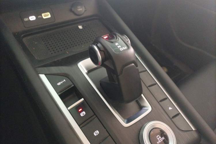 Used Great Wall Poer 2023 2.0T Passenger Version Automatic Gasoline Four-Wheel Drive Comfort Trim – GW4C20B
