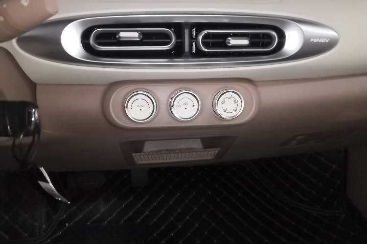 Used Wuling Hongguang MINIEV 2025 Four-Door Version Advanced Edition