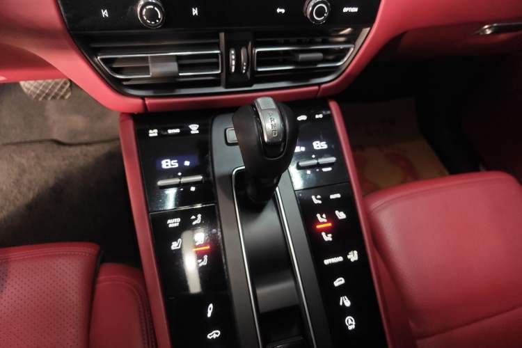 Used Porsche Macan 2023 Macan S 2.9T
