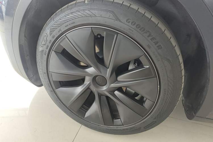Used Tesla Model Y 2024 Rear-Wheel-Drive Version