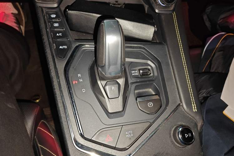 Used Lynk & Co 05 2020 2.0TD Two-Wheel Drive Shine Halo
