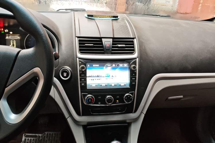 Used Geely Auto Emgrand 2014 Sedan 1.5L Manual Fashion Edition