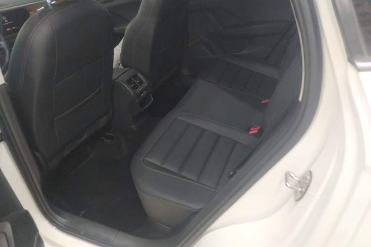 Used Volkswagen Tharu 2021 280TSI Two-Wheel-Drive Luxury Plus Edition
