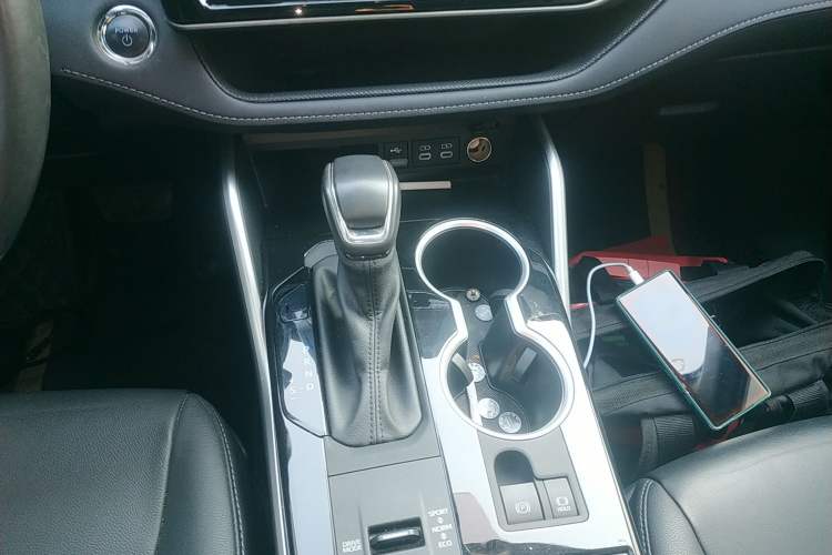 Used Toyota Highlander 2023 2.5L Smart Electric Hybrid Dual-Engine Four-Wheel Drive Prestige Version – 7 Seats
