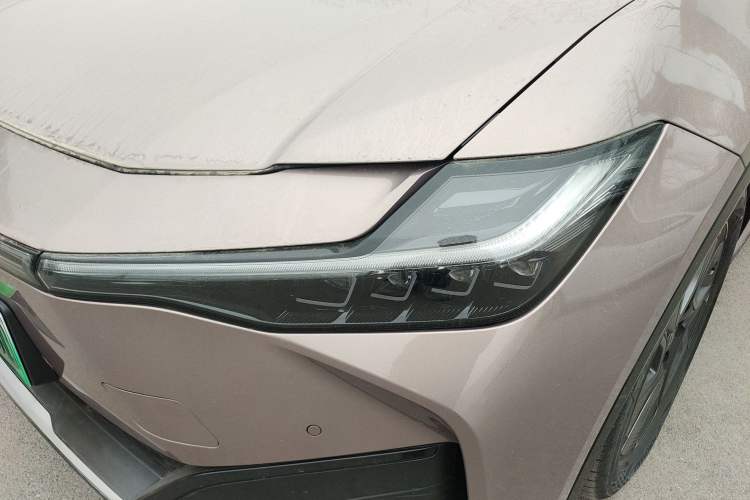 Used Toyota bZ3 2023 616 km Long-Range Premium
