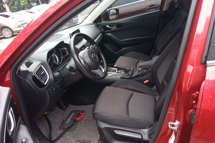 Used Mazda Mazda 3 Axela 2014 Sedan 1.5L Automatic Luxury Model